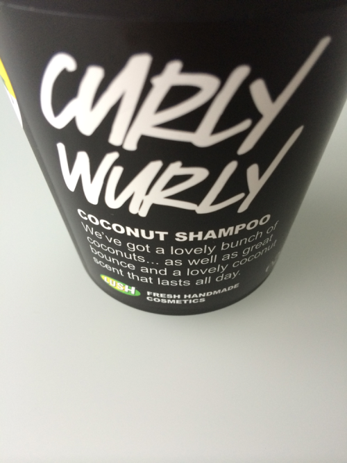 Curly Wurly Coconut Shampoo by Lush: getest en goedgekeurd